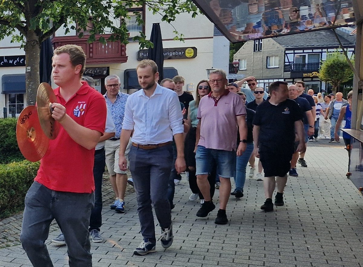 20260725 Festzug Unter Den Ehrengästen Dr. Matthias Reuber 20260725 Festzug Unter Den Ehrengästen Dr. Matthias Reuber
